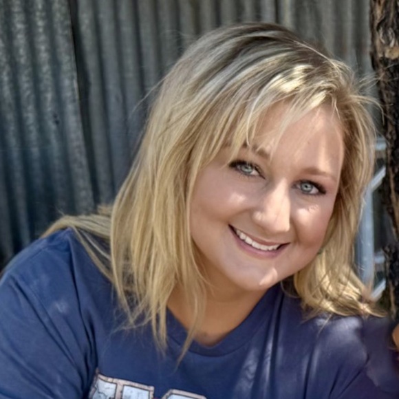 Meet your Posher, Jes - Picture 1 of 1